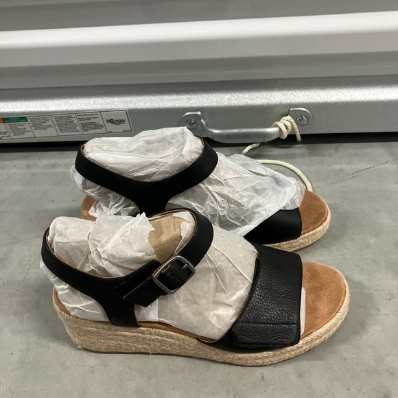 Vionic Sable Women's Platform Supportive Wedge Sandal Black - Size 10 - Picture 3 of 9